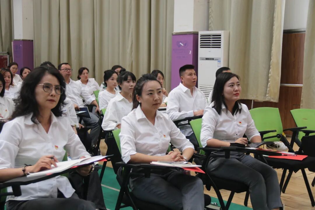 出发/一起奔赴，我们的"未来"----2024年秋火炬一小教师开学工作会