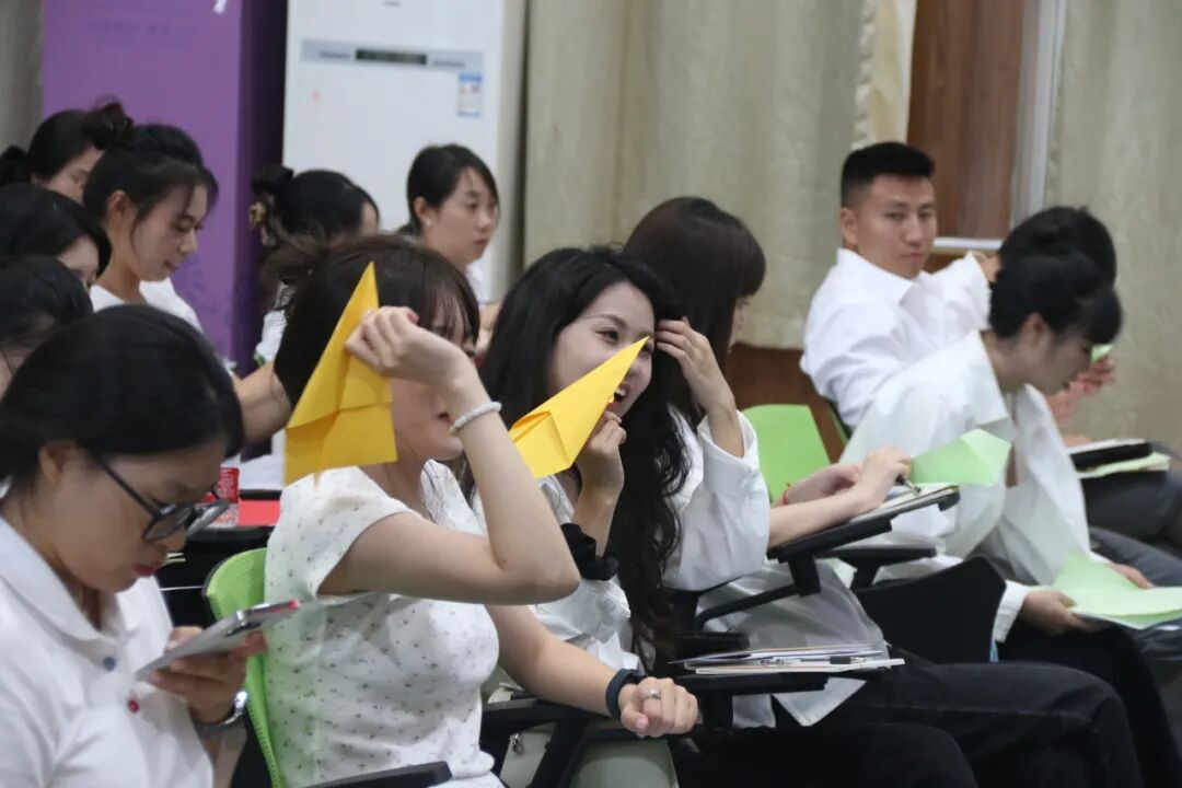 出发/一起奔赴，我们的"未来"----2024年秋火炬一小教师开学工作会