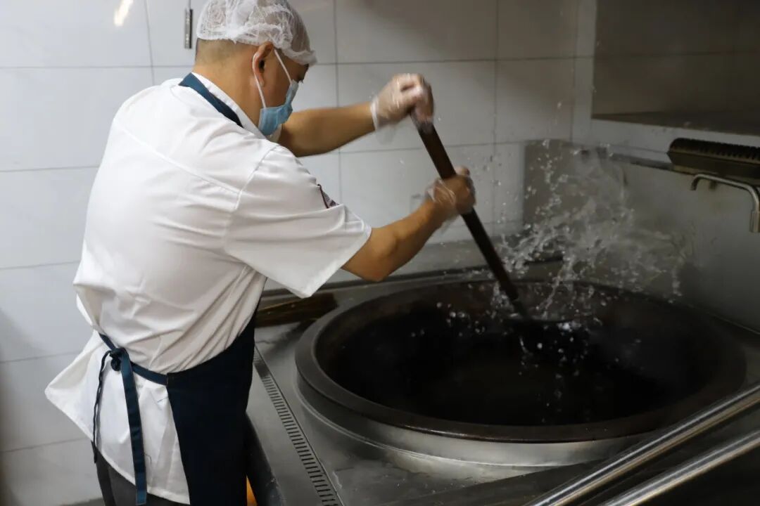 “烹”然心动，“食”刻相伴———舌尖上的安全，火一守护到底