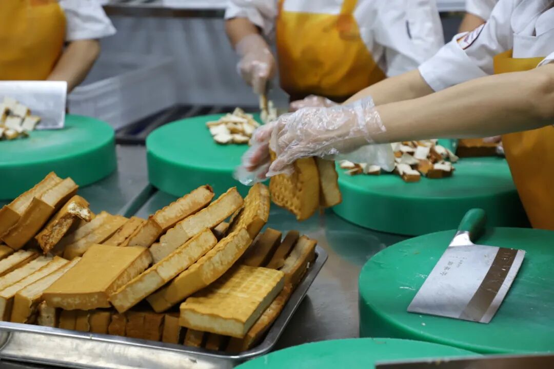 “烹”然心动，“食”刻相伴———舌尖上的安全，火一守护到底