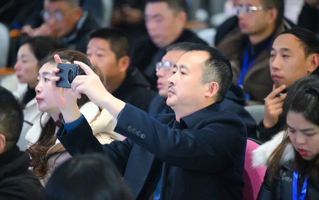 聚焦课程建设,共绘教育蓝图 ——绵阳市第三届义务教育学校高质量发展校长研讨会在火炬一小成功举办