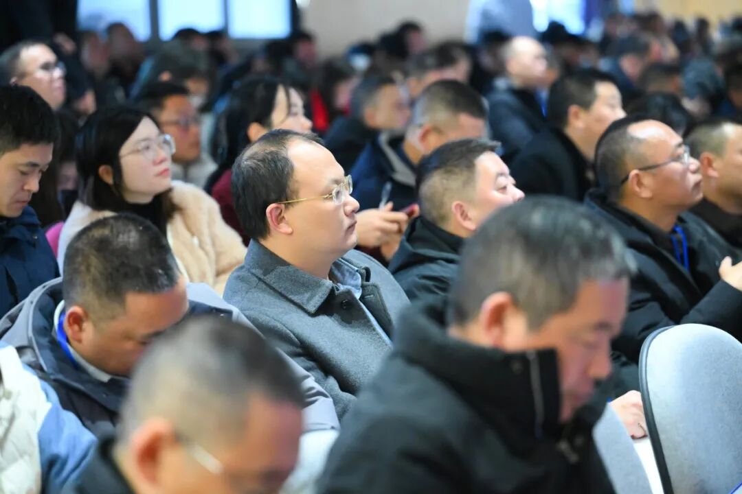 聚焦课程建设,共绘教育蓝图 ——绵阳市第三届义务教育学校高质量发展校长研讨会在火炬一小成功举办