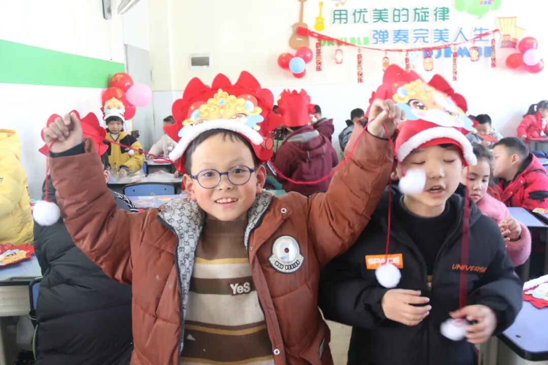 新年新愿  手作传情 ——火炬一小2025迎新年DIY主题活动