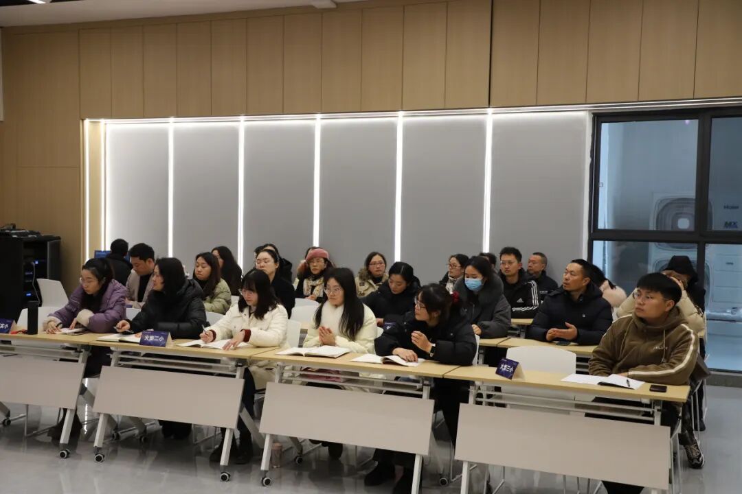 推动实验创新   “微观” 展望未来 —— 高新区科学教育创新中心开展科学教师培训活动