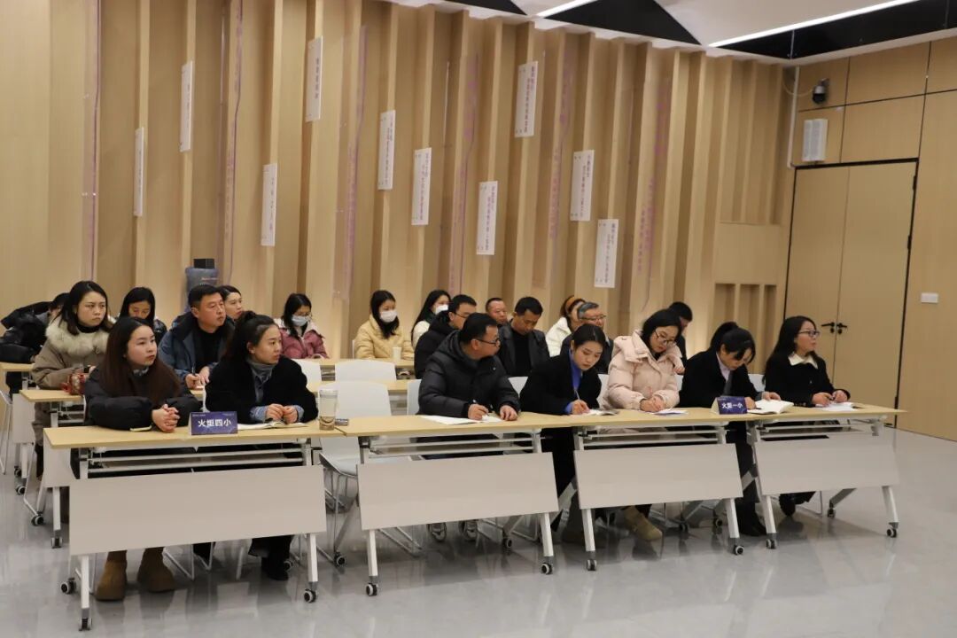 推动实验创新   “微观” 展望未来 —— 高新区科学教育创新中心开展科学教师培训活动