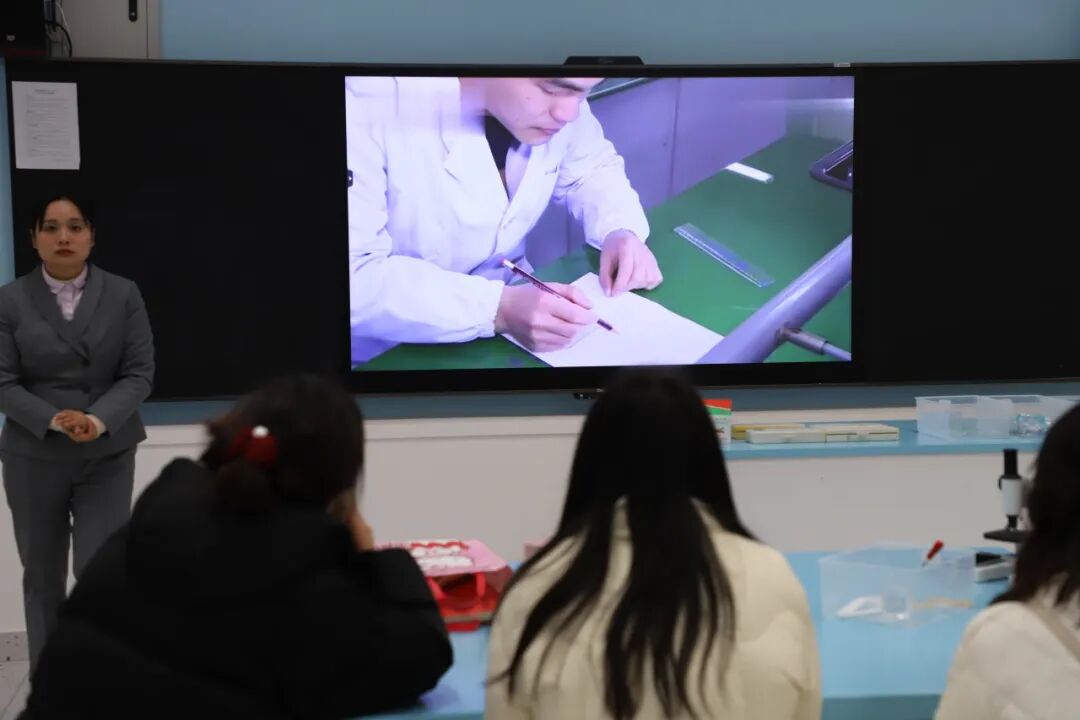 推动实验创新   “微观” 展望未来 —— 高新区科学教育创新中心开展科学教师培训活动