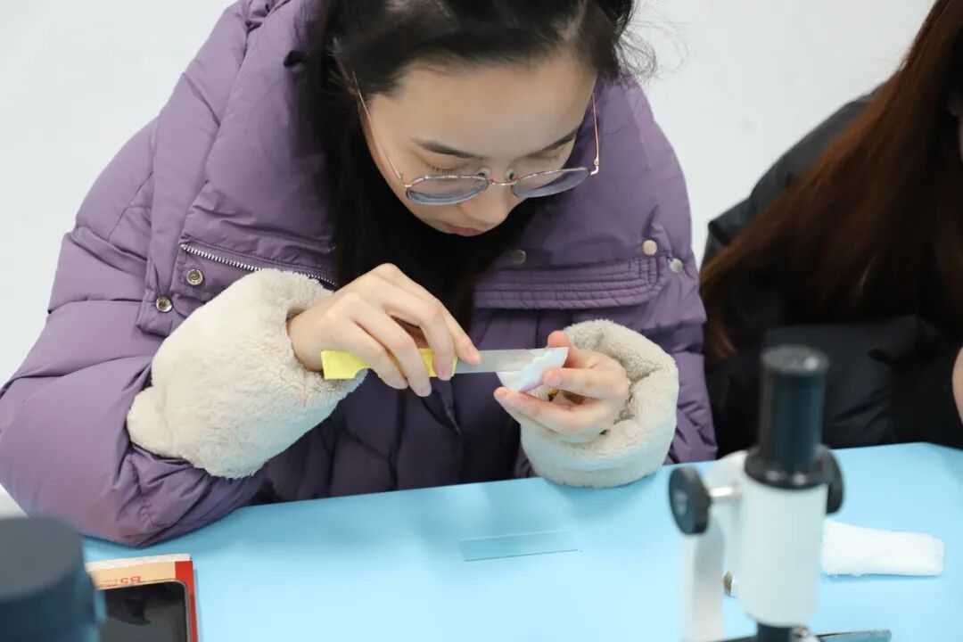推动实验创新   “微观” 展望未来 —— 高新区科学教育创新中心开展科学教师培训活动