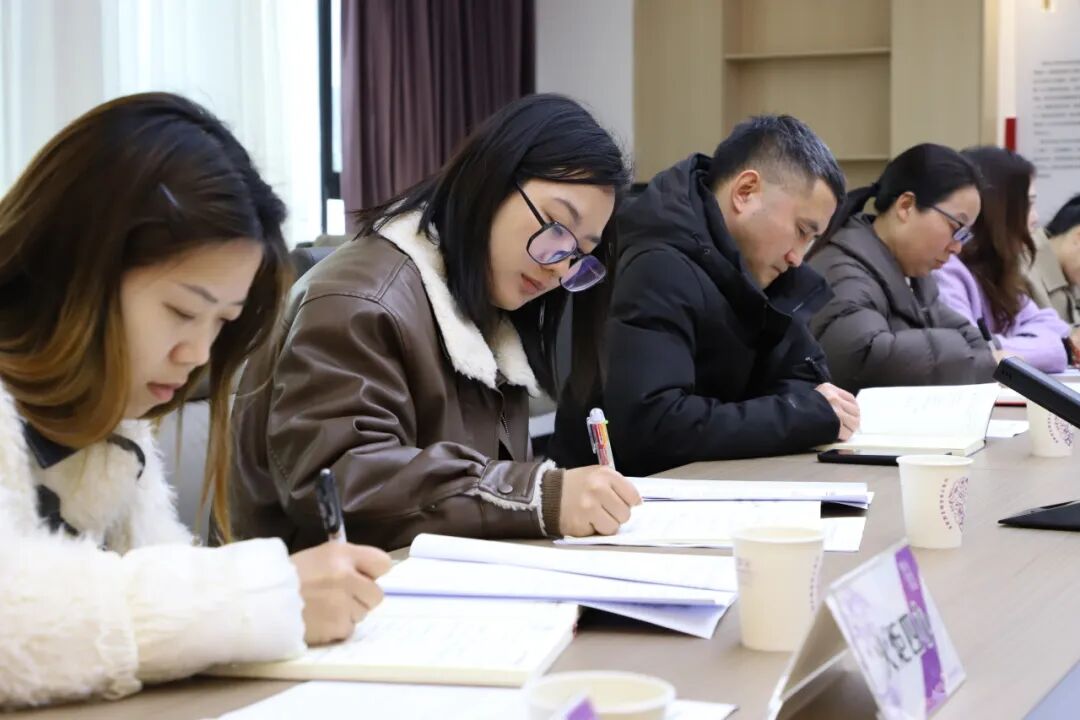 绵阳高新区(科技城直管区)中小学科学教育创新中心—— 2025春工作会在火炬一小顺利召开