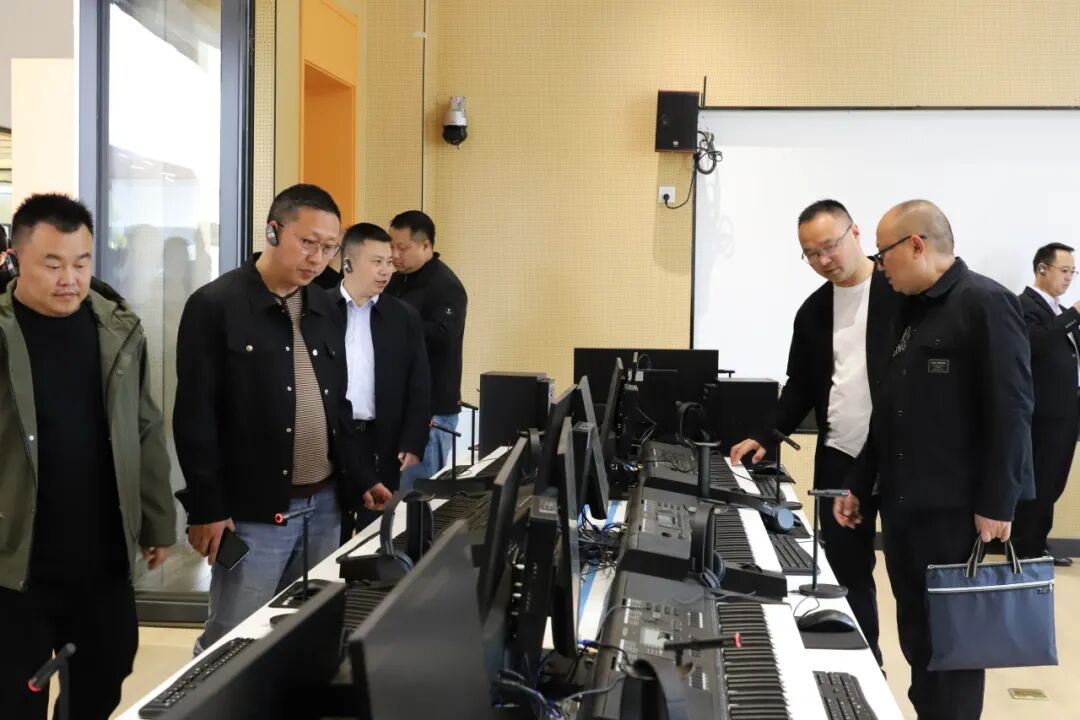 火一动态·蒲晓茹校长为国省教师培训项目“小学党组织书记研修班”作专题讲座