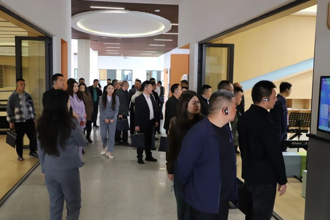 火一动态·蒲晓茹校长为国省教师培训项目“小学党组织书记研修班”作专题讲座