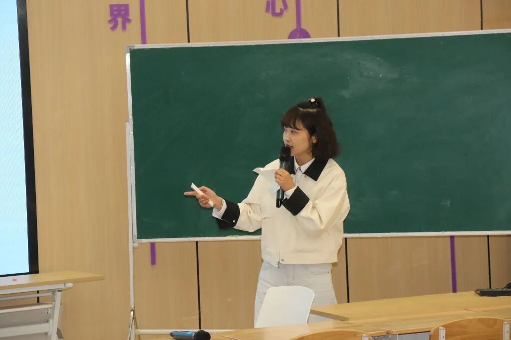 “立足新课标 共研新教材 赋能好课堂” 火炬一小承办绵阳高新区小学英语三年级同课异构教学研讨活动