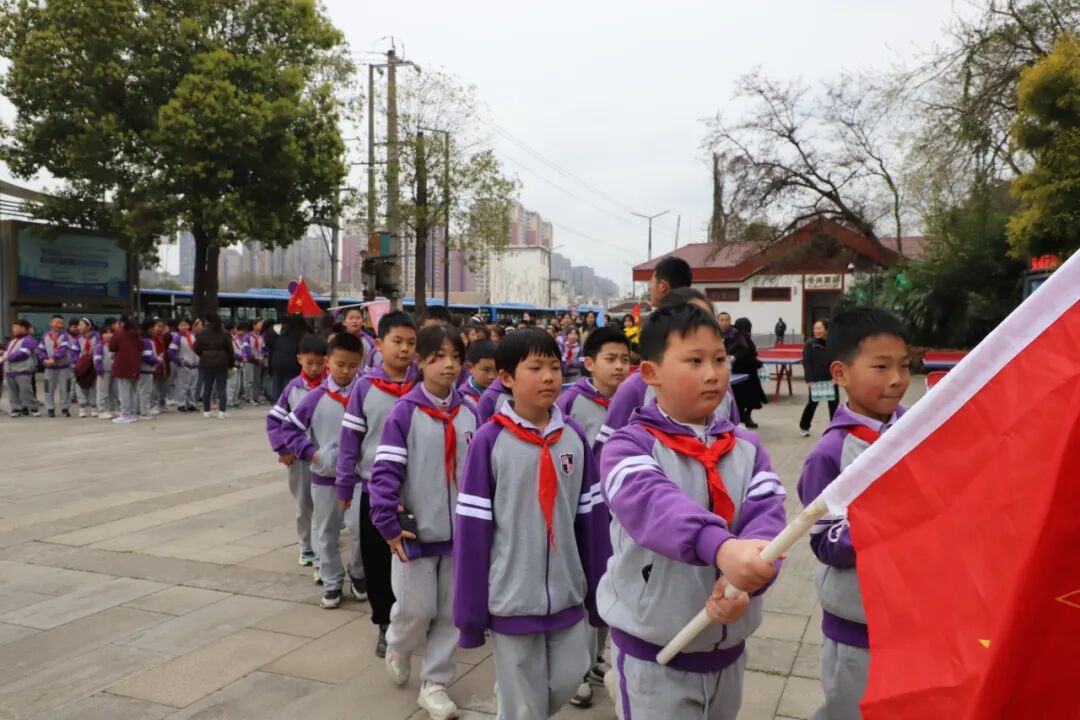 清明追思缅先烈    少年砥砺传薪火  ——火炬一小清明节主题系列活动