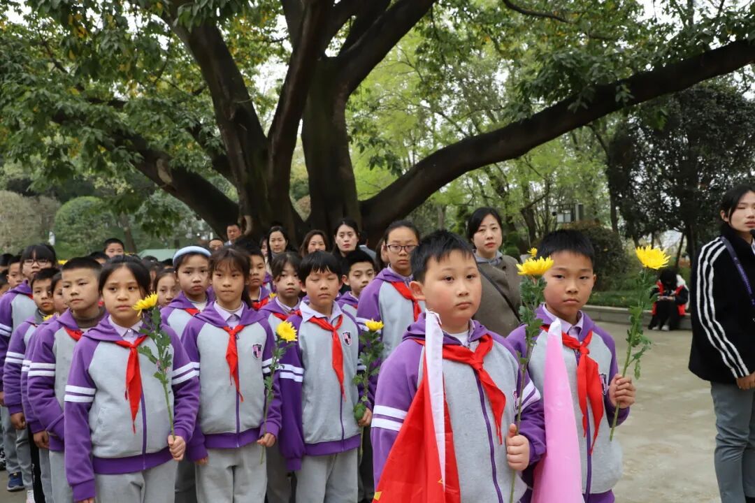 清明追思缅先烈    少年砥砺传薪火  ——火炬一小清明节主题系列活动
