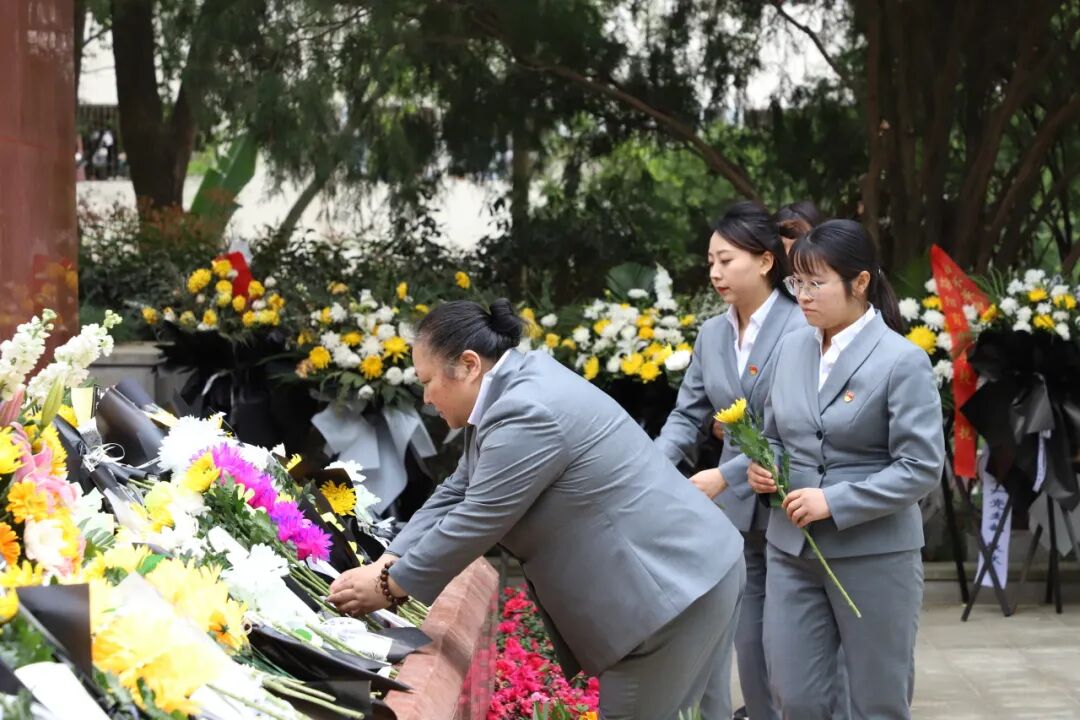 清明追思缅先烈    少年砥砺传薪火  ——火炬一小清明节主题系列活动