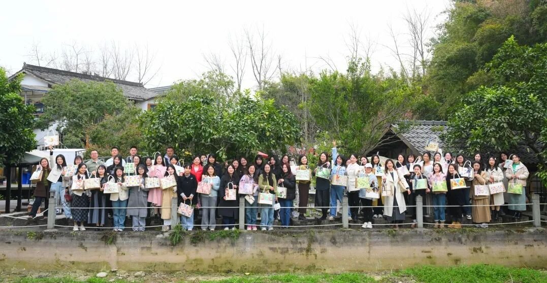 春绽芳华 班花拾光——火炬一小第十三届班主任节记录