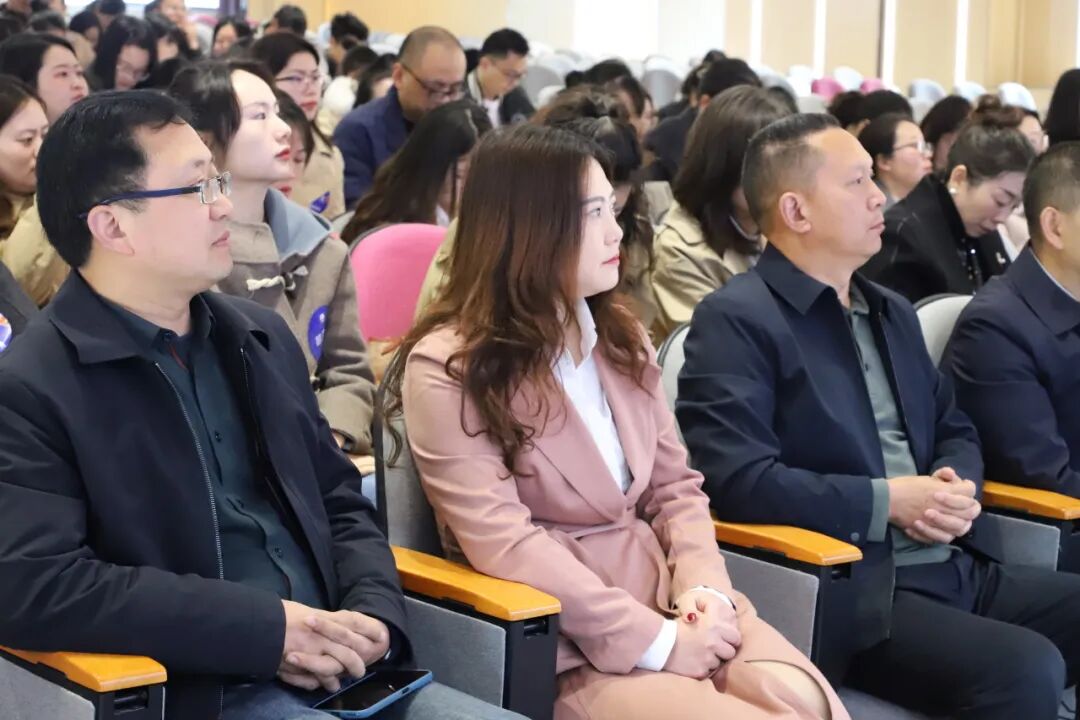 聚势·启新·致远:绵阳市蒲晓茹名校长·罗茜名师工作室正式启动