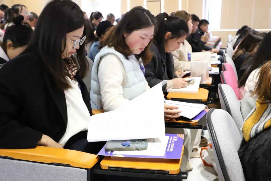 聚势·启新·致远:绵阳市蒲晓茹名校长·罗茜名师工作室正式启动