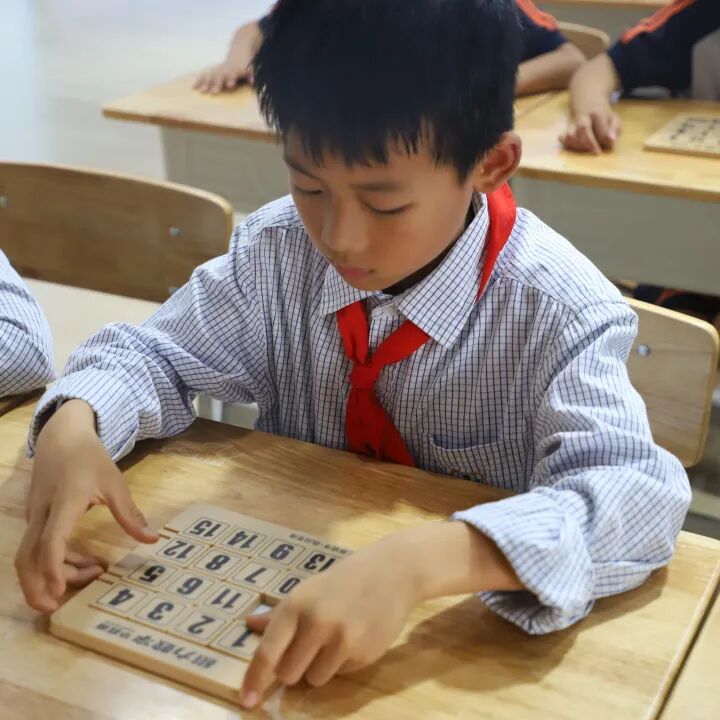 “数”智对决 思维领航 ——高新区2025数学思维运动会决赛圆满落幕