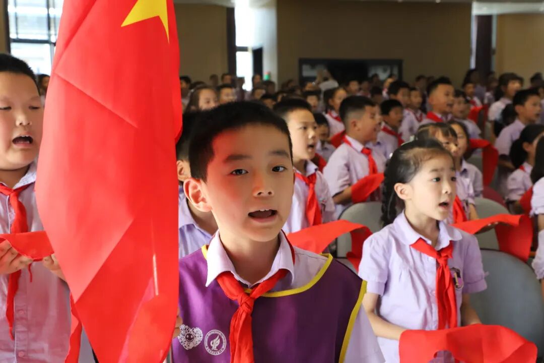 【牢记党的领导 争做强国少年】2025年火一少先队入队仪式