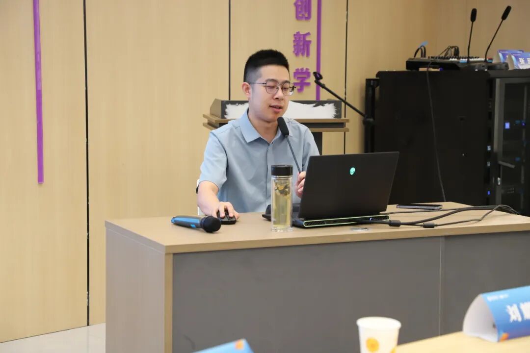 【火一动态】一场暑期 “能量盛宴”: 火炬一小用三维体系为青年教师成长 “精准导航”