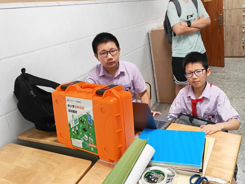 火一捷报｜沸腾！火一学子首次参加全国智能创新挑战赛斩获银、铜双奖！