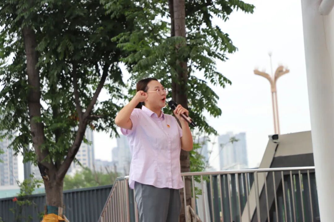 燃爆!火炬一小这样纪念抗战胜利80周年,四天"开学大戏"让孩子们热泪盈眶!——铭记历史、缅怀先烈、珍爱和平、共创未来