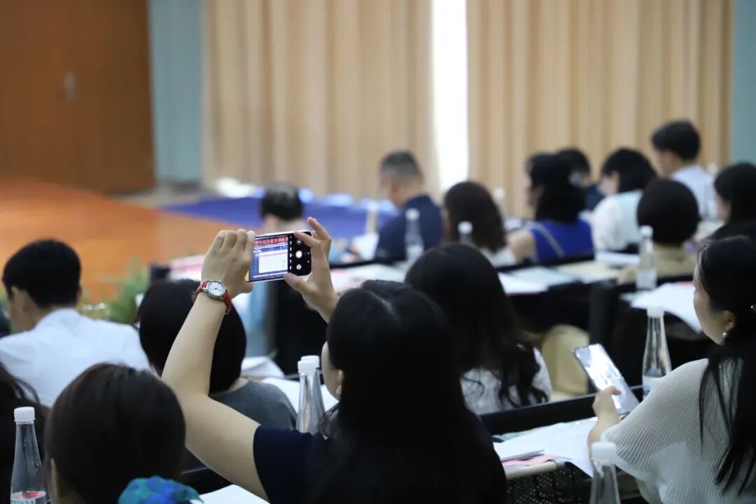 【火一动态】引领评价改革，彰显火一智慧——蒲晓茹校长代表绵阳分享省一等奖综合素质评价典型案例