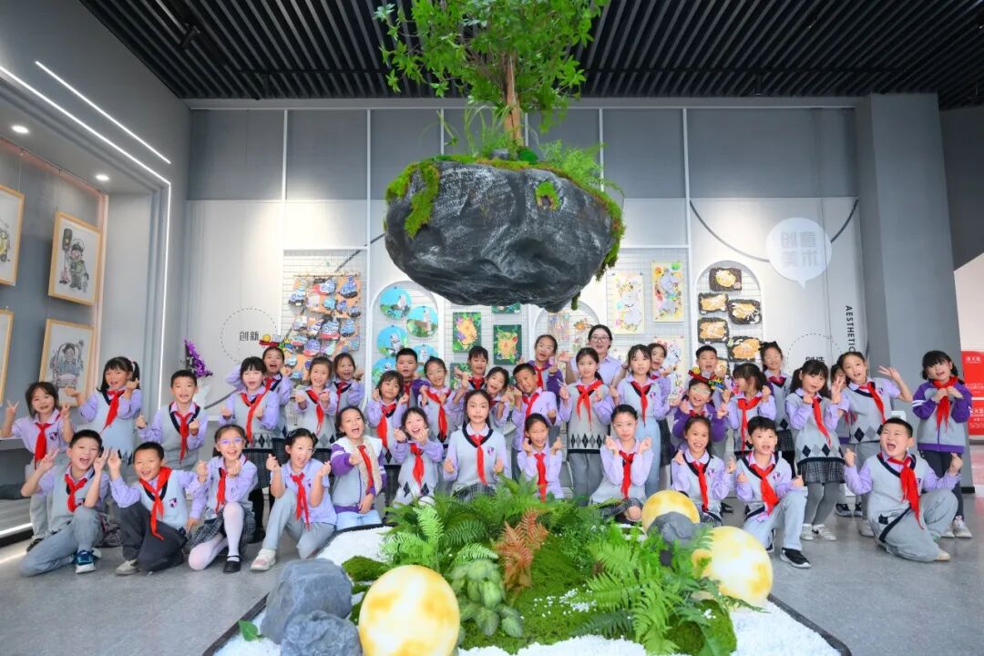 【上岗!】火炬一小“未来小镇”今日高燃启动,656名“小公民”荣耀上任!