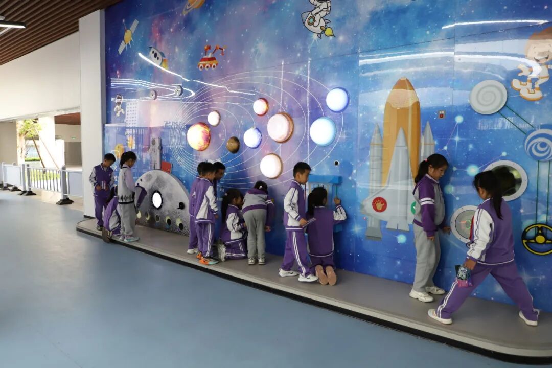高新区科创开放周!火炬一小 “未来・科立方” 聚 10 校 400 娃 激活区域科教资源