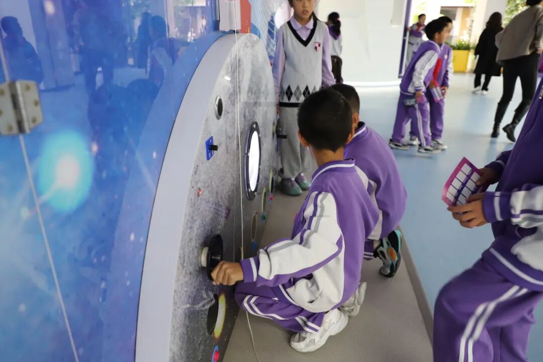 高新区科创开放周!火炬一小 “未来・科立方” 聚 10 校 400 娃 激活区域科教资源
