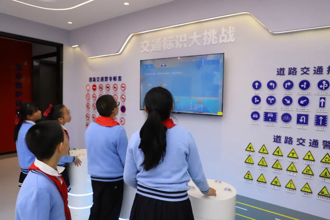 高新区科创开放周!火炬一小 “未来・科立方” 聚 10 校 400 娃 激活区域科教资源