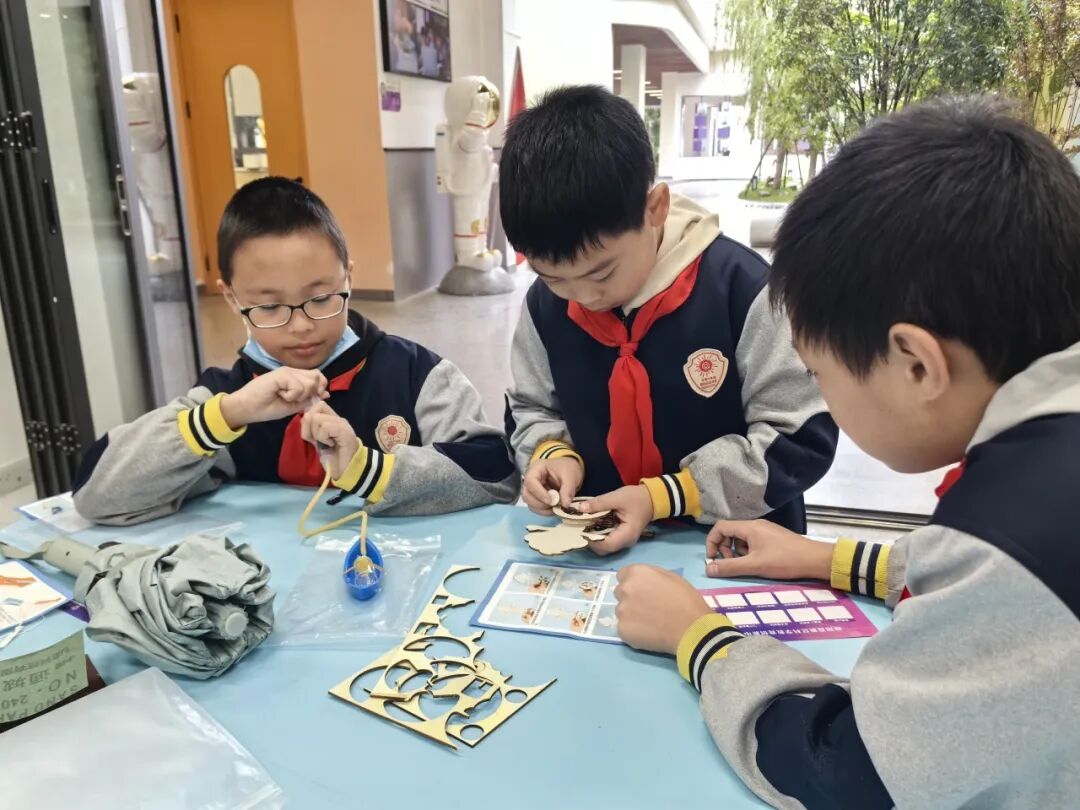 高新区科创开放周!火炬一小 “未来・科立方” 聚 10 校 400 娃 激活区域科教资源