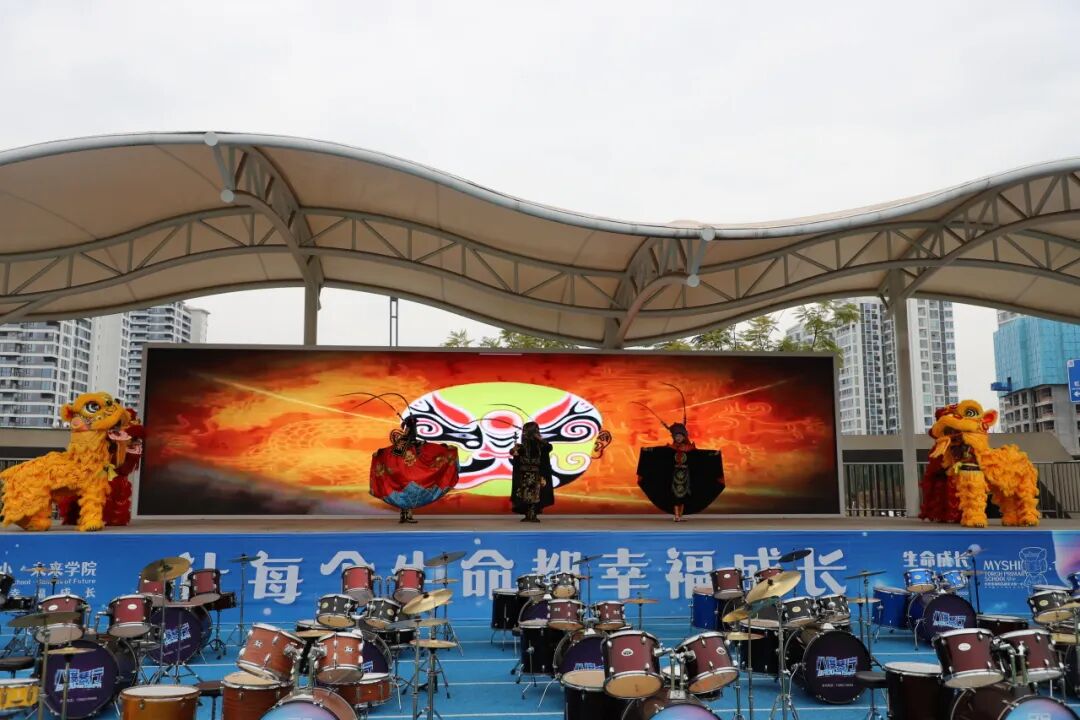 非遗魔法降临校园!师生同游年味乐园 ——火炬一小2026迎新非遗游园会欢乐上演