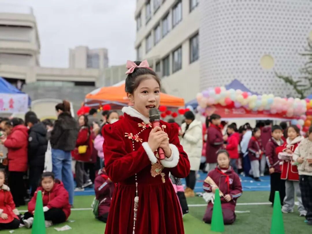 非遗魔法降临校园!师生同游年味乐园 ——火炬一小2026迎新非遗游园会欢乐上演