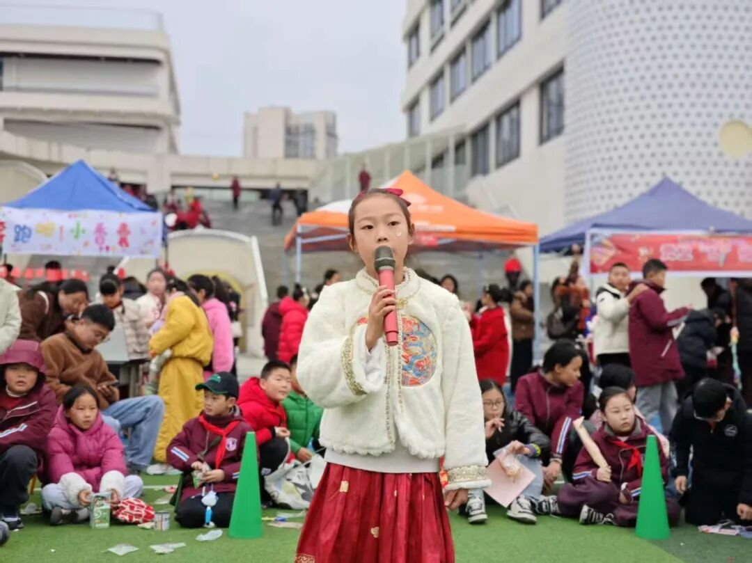 非遗魔法降临校园!师生同游年味乐园 ——火炬一小2026迎新非遗游园会欢乐上演