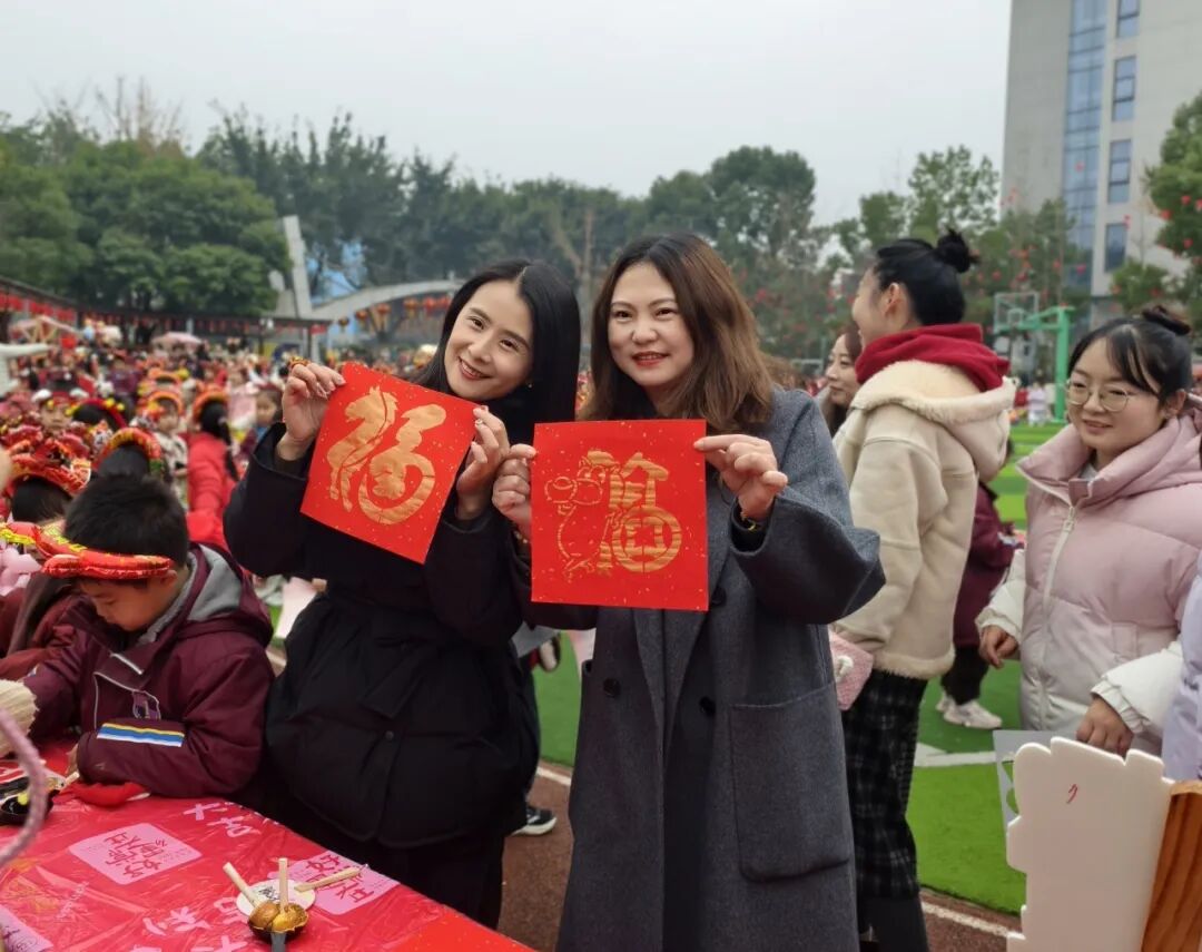 非遗魔法降临校园!师生同游年味乐园 ——火炬一小2026迎新非遗游园会欢乐上演
