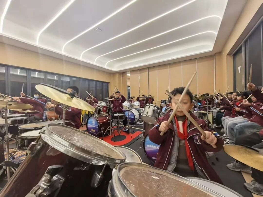 非遗魔法降临校园!师生同游年味乐园 ——火炬一小2026迎新非遗游园会欢乐上演