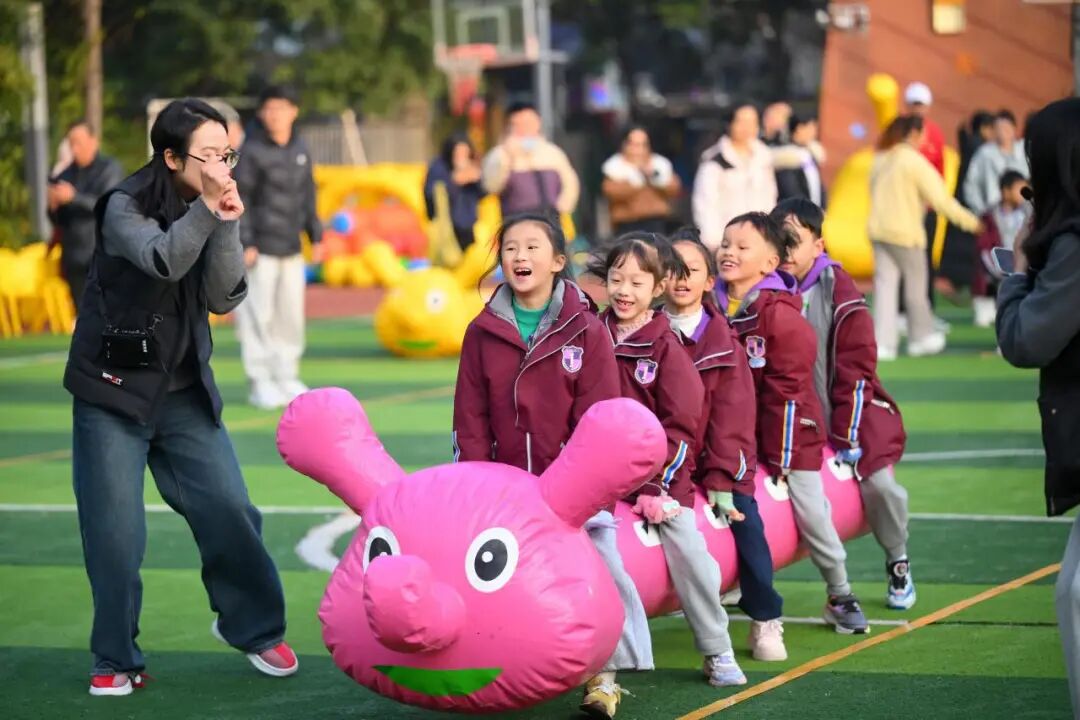 【火一月刊】激情点燃冬日,奋斗闪耀杏坛——火炬一小十一月荣光熠熠:以运动之名,铸教育之魂