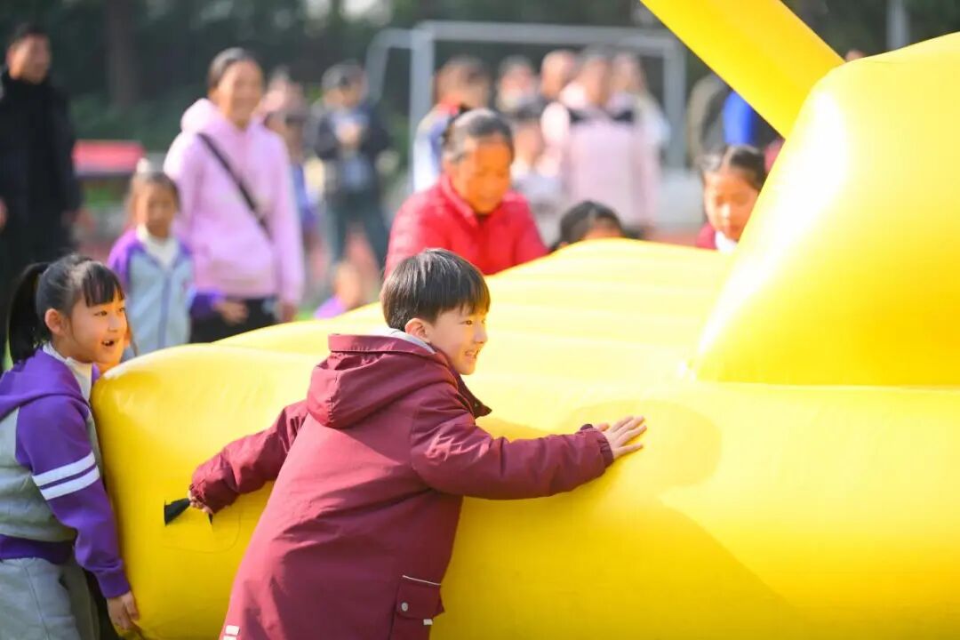 【火一月刊】激情点燃冬日,奋斗闪耀杏坛——火炬一小十一月荣光熠熠:以运动之名,铸教育之魂