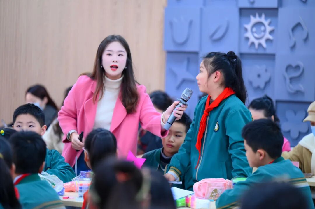 【火一月刊】激情点燃冬日,奋斗闪耀杏坛——火炬一小十一月荣光熠熠:以运动之名,铸教育之魂