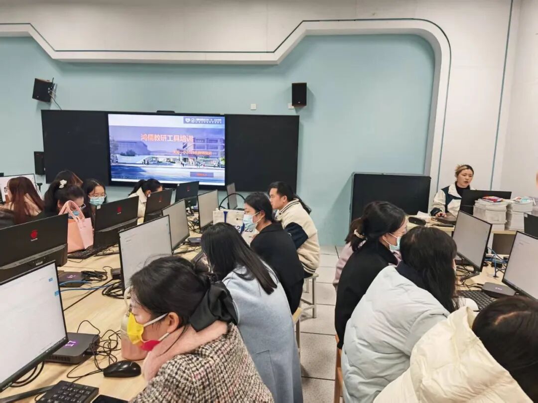 【火一月刊】激情点燃冬日,奋斗闪耀杏坛——火炬一小十一月荣光熠熠:以运动之名,铸教育之魂