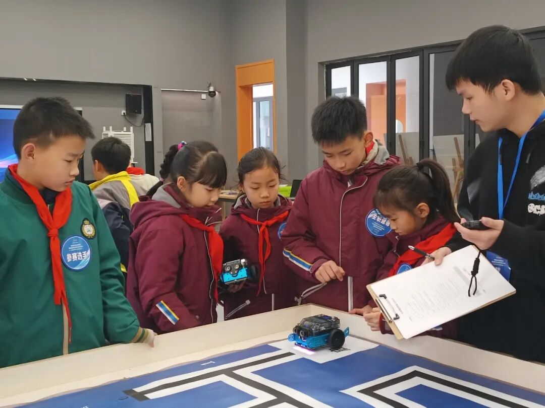 【五力领航】科创赋能成长 素养点亮未来 ——绵阳科技城新区首届中小学信息素养创新实践活动圆满落幕