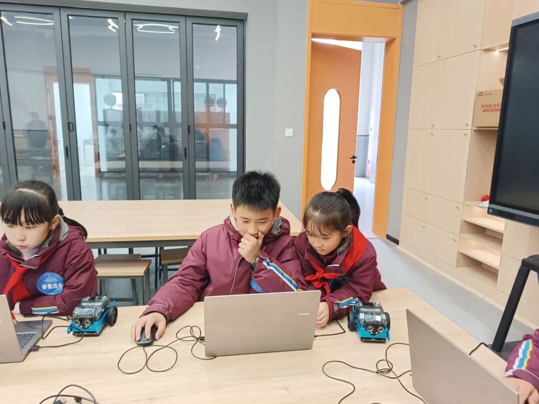 【五力领航】科创赋能成长 素养点亮未来 ——绵阳科技城新区首届中小学信息素养创新实践活动圆满落幕