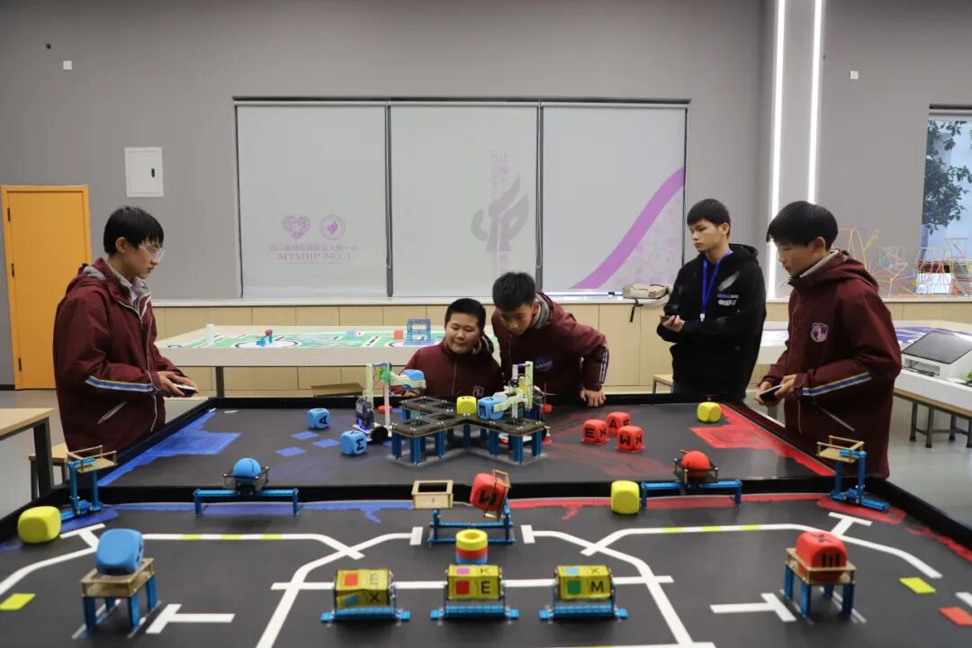 【五力领航】科创赋能成长 素养点亮未来 ——绵阳科技城新区首届中小学信息素养创新实践活动圆满落幕