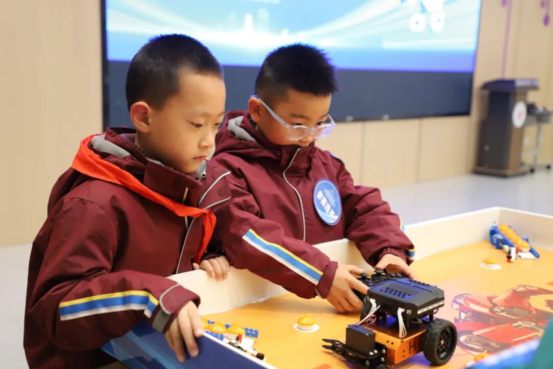 【五力领航】科创赋能成长 素养点亮未来 ——绵阳科技城新区首届中小学信息素养创新实践活动圆满落幕