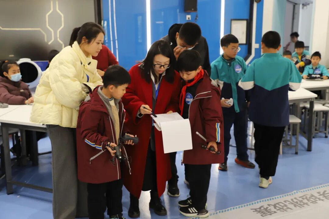 【五力领航】科创赋能成长 素养点亮未来 ——绵阳科技城新区首届中小学信息素养创新实践活动圆满落幕
