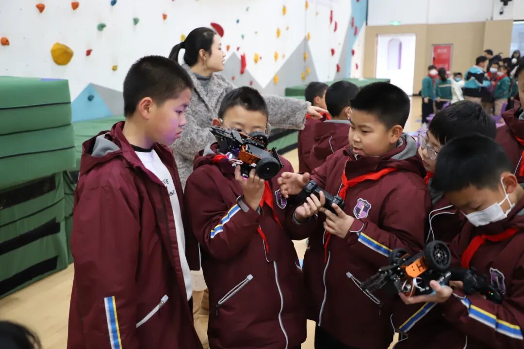 【五力领航】科创赋能成长 素养点亮未来 ——绵阳科技城新区首届中小学信息素养创新实践活动圆满落幕