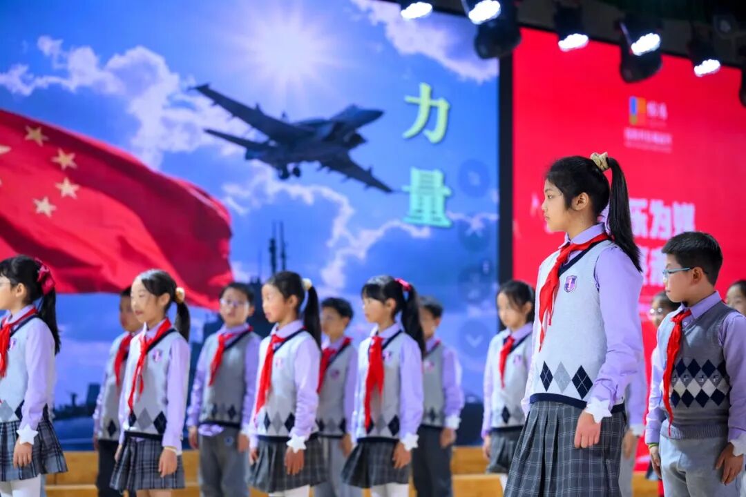 【火一动态】乐声裹着思政热，初心随旋律正燃！ ——这场音乐思政课，把信仰“唱”进了青春里