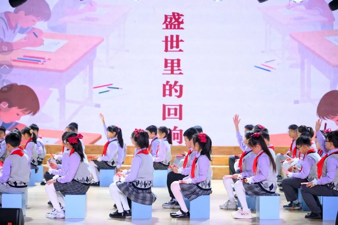 【火一动态】乐声裹着思政热，初心随旋律正燃！ ——这场音乐思政课，把信仰“唱”进了青春里