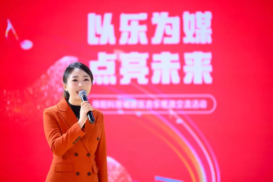 【火一动态】乐声裹着思政热，初心随旋律正燃！ ——这场音乐思政课，把信仰“唱”进了青春里